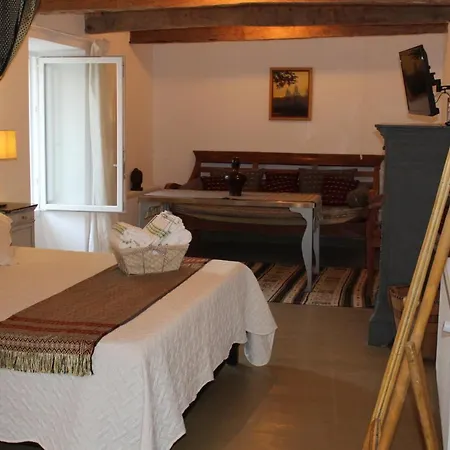 La Maison Cayre Bed & Breakfast 3*