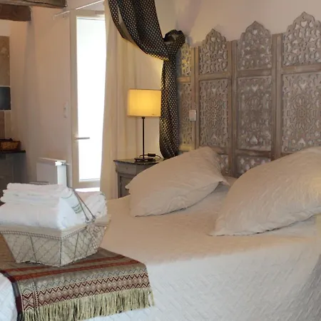 Bed & Breakfast La Maison Cayre 3*